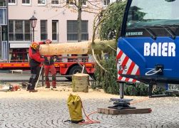 Weihnachtsbaum In Jena Aufgestellt 13112021 005